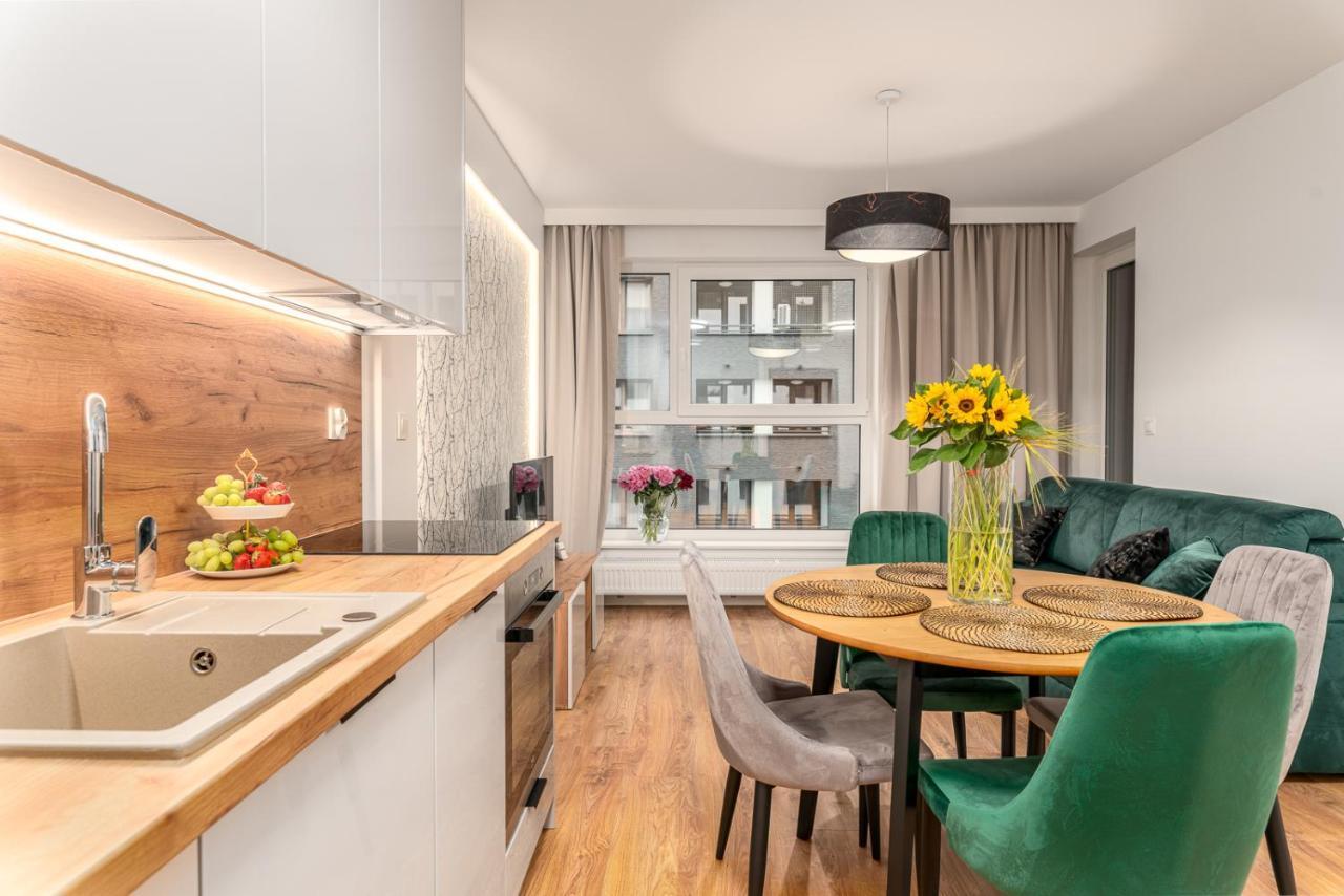 Star4You II Apartments فروتسواف المظهر الخارجي الصورة