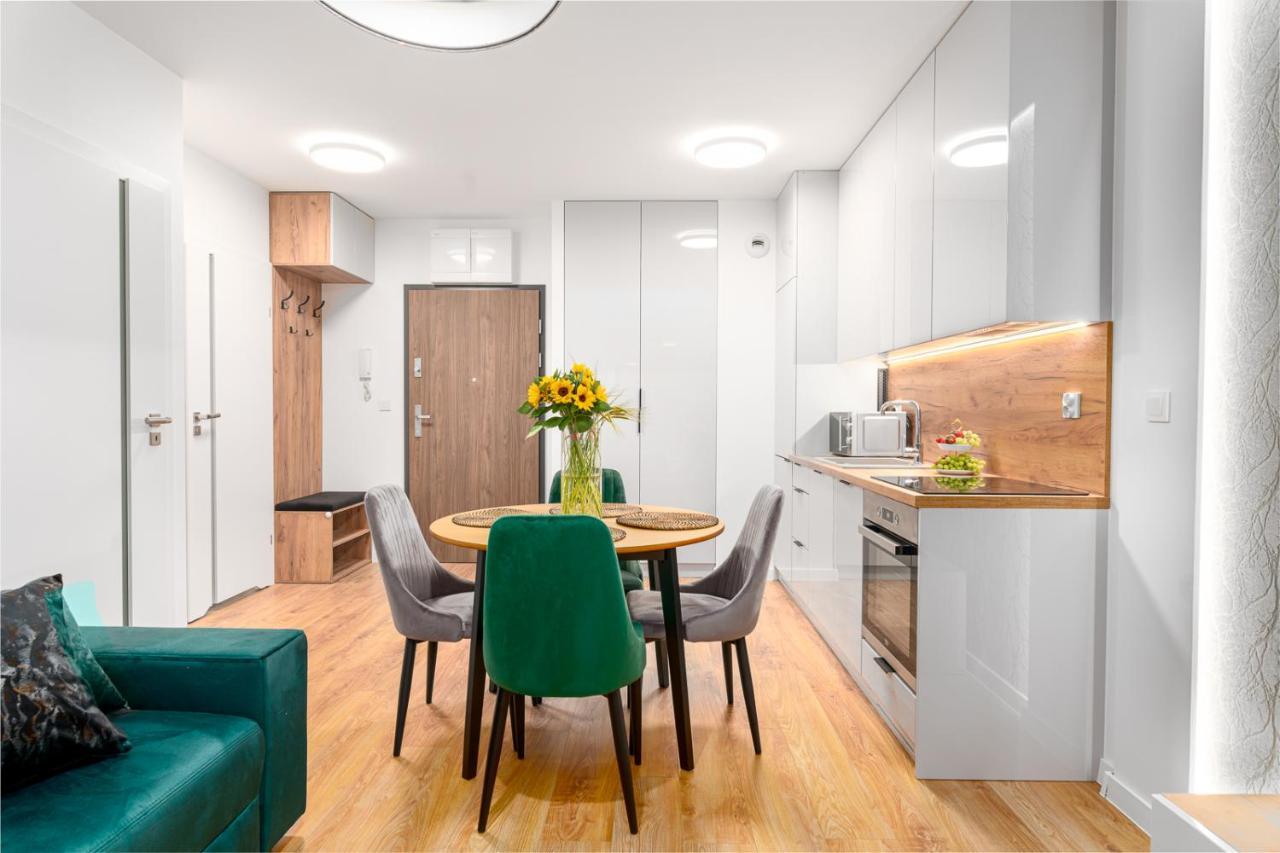 Star4You II Apartments فروتسواف المظهر الخارجي الصورة